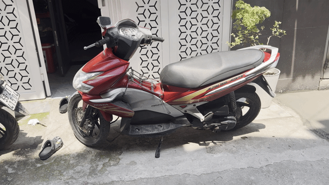 Honda Air Blade 2010 FI Đỏ. Mua bán Xe máy tại Huyện Bình Chánh Tp Hồ Chí Minh được đăng bởi Hải hình 1