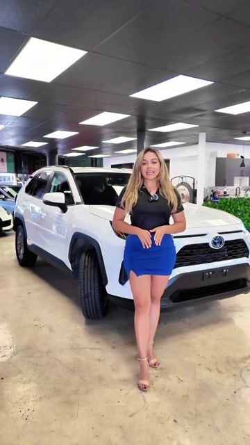 2023 Toyota RAV4 video thumbnail