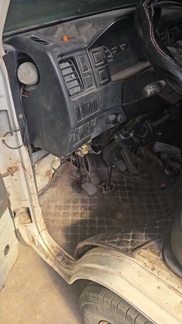 Suzuki Cóc 2004 7 chỗ Trắng. Mua bán Ô tô tại Thành phố Bến Tre Bến Tre được đăng bởi Tuan Nguyen hình 1