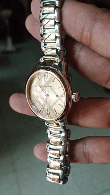Đồng hồ Burberry Nữ 32mm Vàng Bạc Thụy Sĩ. Mua bán Đồng hồ tại Quận Ngũ Hành Sơn Đà Nẵng được đăng bởi HẢI VIỆT AUDIO hình 1