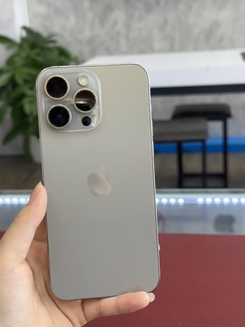 Apple iPhone 15 Pro Max 256GB LL/A. Mua bán Điện thoại tại Thành phố Thủ Dầu Một Bình Dương được đăng bởi Phong Le hình 1