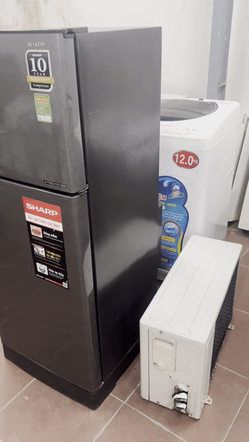 Tủ lạnh Sharp Inverter 196 lít Xám. Mua bán Tủ lạnh tại Quận Đống Đa Hà Nội được đăng bởi e huy 168 nguyễn xiển hình 1