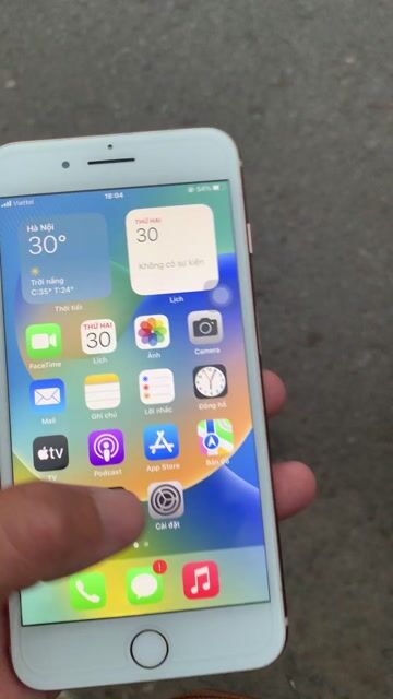 Apple iPhone 8 Plus 64GB Vàng hồng. Mua bán Điện thoại tại Huyện Gia Lâm Hà Nội được đăng bởi bầu trời xanh hình 1
