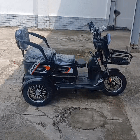 Xe điện 3 bánh Đen Mới. Mua bán Phương tiện khác tại Thị xã Bến Cát Bình Dương được đăng bởi pham the cao hình 1