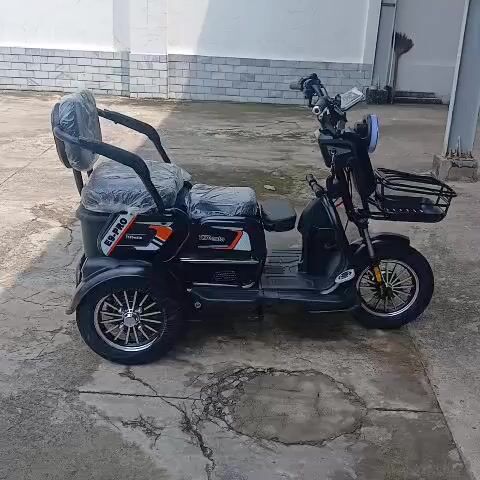 Xe điện 3 bánh Đen Mới. Mua bán Phương tiện khác tại Thị xã Bến Cát Bình Dương được đăng bởi pham the cao hình 1