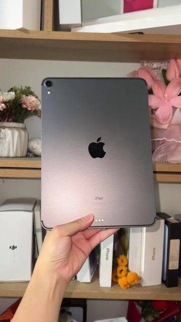 Apple iPad Pro 11 256GB Đã qua sử dụng. Mua bán Máy tính bảng tại Quận 7 Tp Hồ Chí Minh được đăng bởi Trâm bán táo  hình 1