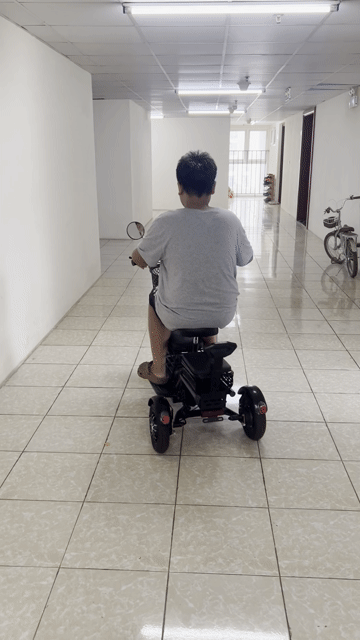Xe điện Mini 3 bánh màu Đen. Mua bán Xe đạp tại Quận Ba Đình Hà Nội được đăng bởi Nguyễn Quang Hưng hình 1
