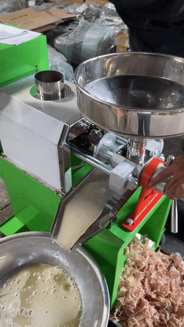 Máy ép dầu Xanh lá, Kem. Mua bán Đồ chuyên dụng, Giống nuôi trồng tại Huyện Củ Chi Tp Hồ Chí Minh được đăng bởi Đông Lê hình 1
