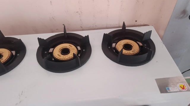 Bếp Khè Bán Công Nghiệp 3 lò. Mua bán Bếp, lò, đồ điện nhà bếp tại Quận Gò Vấp Tp Hồ Chí Minh được đăng bởi Gas Bình Minh hình 1