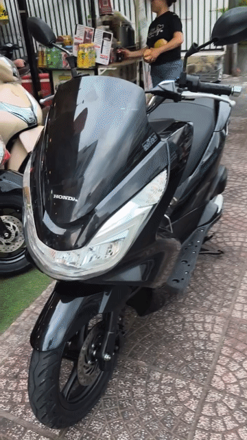 Honda PCX 125cc 2016 bs 59c2-61128. Mua bán Xe máy tại Quận Phú Nhuận Tp Hồ Chí Minh được đăng bởi Thanh Hùng xebachin  hình 1
