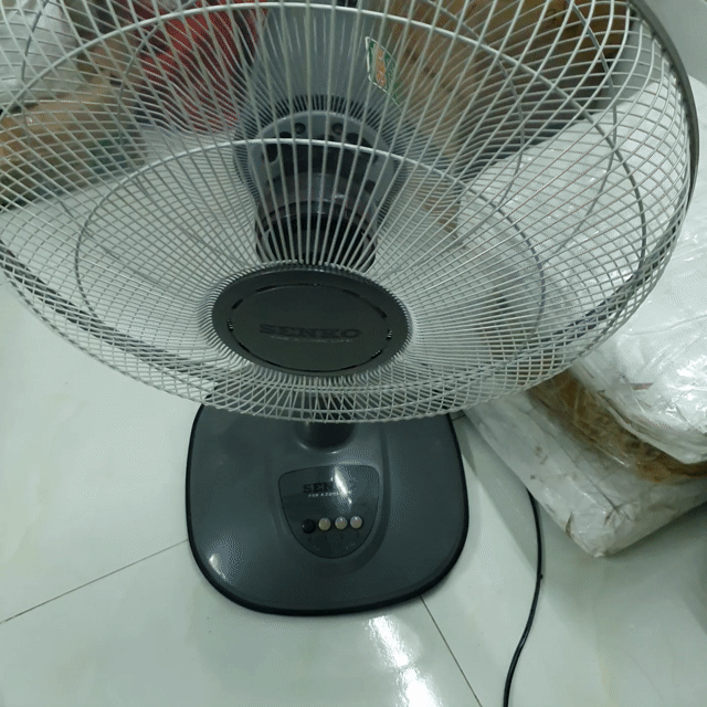 Quạt đứng Senko Xám Đồng.. Mua bán Quạt tại Thành phố Thủ Dầu Một Bình Dương được đăng bởi Linh pk hình 1