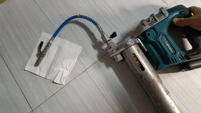 Máy bơm mỡ Yamada EG-400BII. Mua bán Đồ chuyên dụng, Giống nuôi trồng tại Huyện Đức Hòa Long An được đăng bởi Tiến Võ hình 1