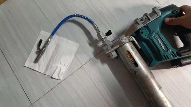 Máy bơm mỡ Yamada EG-400BII. Mua bán Đồ chuyên dụng, Giống nuôi trồng tại Huyện Đức Hòa Long An được đăng bởi Tiến Võ hình 1