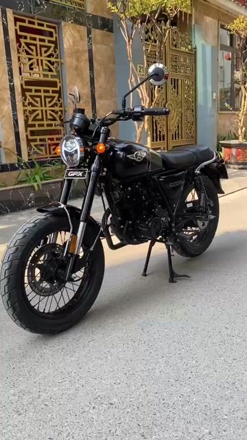 GPX LEGEND 150 FI xe lướt mới keng-nguyên bản zin. Mua bán Xe máy tại Quận Cầu Giấy Hà Nội được đăng bởi Tong motor xe may hình 1