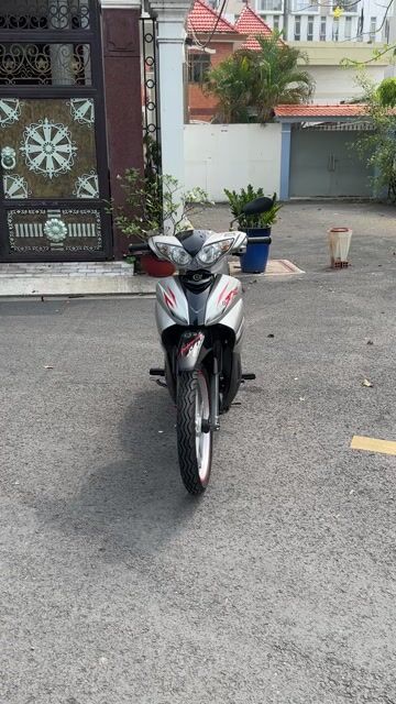 Yamaha Jupiter màu Bạc Đen. Mua bán Xe máy tại Quận Tân Phú Tp Hồ Chí Minh được đăng bởi Mr Bảy hình 1