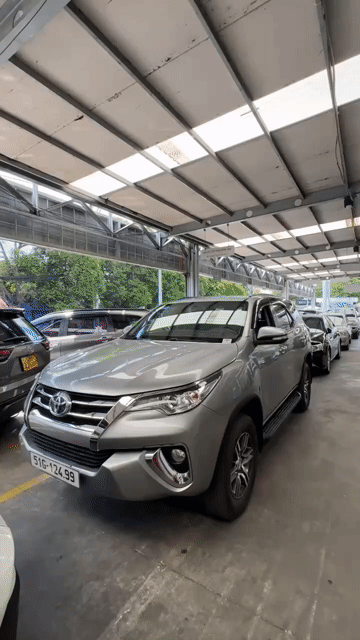 Toyota Fortuner 2.7 AT 2017 Bạc. Mua bán Ô tô tại Quận Tân Phú Tp Hồ Chí Minh được đăng bởi Thành Nam Toyota  hình 1