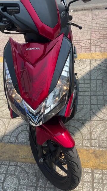 Honda Air Blade thái 2011 đỏ hoa văn xe còn keo. Mua bán Xe máy tại Quận 8 Tp Hồ Chí Minh được đăng bởi hồ tài hình 1
