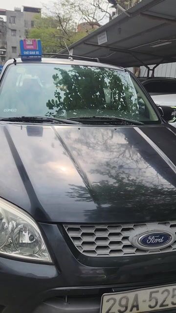 Ford Escape Đen Số tự động 5 chỗ. Mua bán Ô tô tại Quận Hà Đông Hà Nội được đăng bởi Tuan hình 1