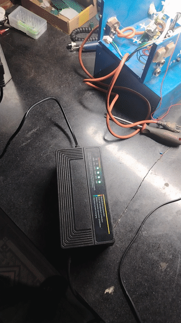 Sạc xe điện Lead-acid battery 48V Đen. Mua bán Phụ tùng xe tại Huyện Bù Gia Mập Bình Phước được đăng bởi Dặng quỳnh hình 1