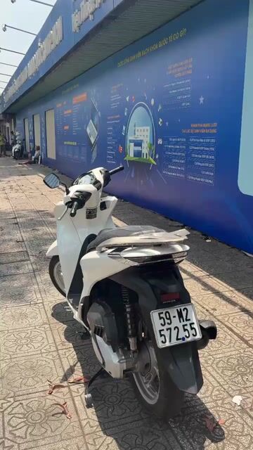 Honda SH 125i 2020 Trắng 35.000 km. Mua bán Xe máy tại Thành phố Thủ Đức Tp Hồ Chí Minh được đăng bởi Ms Ny hình 1