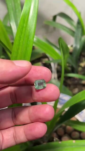 Đá quý Zircon 5.0 ct. Mua bán Đồ sưu tầm, đồ cổ tại Thành phố Hạ Long Quảng Ninh được đăng bởi Anh Công hình 1