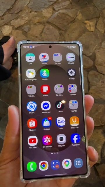 Samsung Galaxy S25 Ultra 256GB Vàng đẹp zin áp. Mua bán Điện thoại tại Thành phố Vũng Tàu Bà Rịa - Vũng Tàu được đăng bởi Quang Bùi hình 1