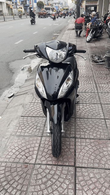 Honda Vision 2013 Đen Tự động. Mua bán Xe máy tại Quận Phú Nhuận Tp Hồ Chí Minh được đăng bởi Dũng hình 1