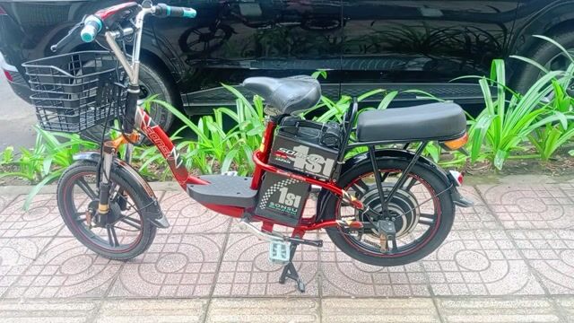 Xe đạp điện Sonsu 131 Đỏ đen. Mua bán Xe điện tại Quận 12 Tp Hồ Chí Minh được đăng bởi phúc  hình 1