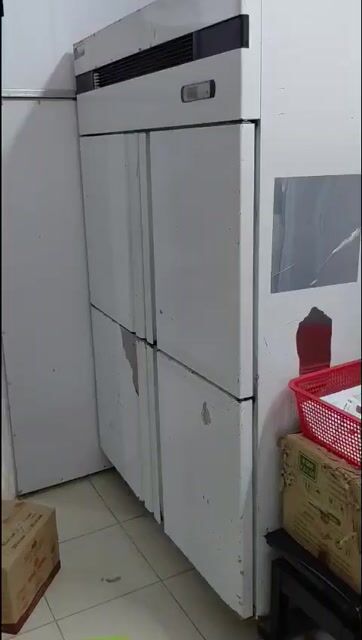 Tủ đông đứng 1000L 4 cánh Trắng. Mua bán Tủ lạnh tại Quận Hoàng Mai Hà Nội được đăng bởi Dương trần Khánh linh hình 1