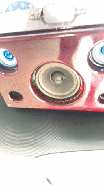 Loa nghe nhạc Đỏ 1 bass 2 treble có pin. Mua bán Tivi, Âm thanh tại Thành phố Sa Đéc Đồng Tháp được đăng bởi Đại hình 1