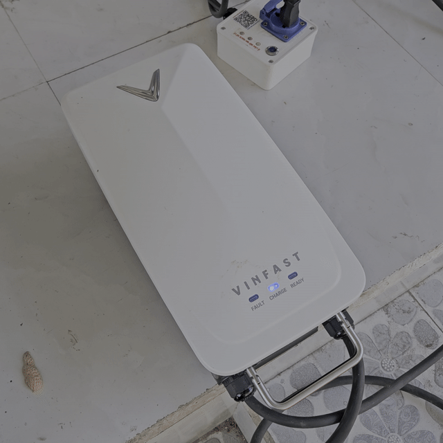 Sạc xe điện VinFast VF3 3kW. Mua bán Phụ tùng xe tại Thị xã La Gi Bình Thuận được đăng bởi Yeu Xa 88 hình 1