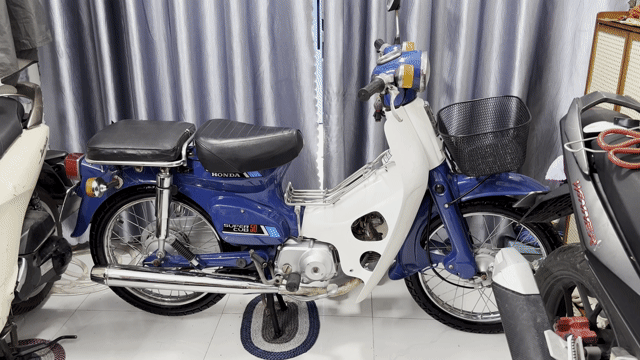 Honda Cub 86-50cc Kim Vàng Giọt Lệ, Biển Số 33. Mua bán Xe máy tại Quận Gò Vấp Tp Hồ Chí Minh được đăng bởi Đức Phong hình 1