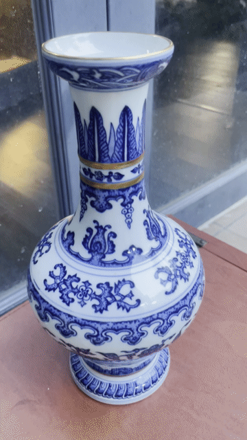 Bình gốm sứ Thanh phỏng cổ trắng xanh lam. Mua bán Đồ sưu tầm, đồ cổ tại Thành phố Bà Rịa Bà Rịa - Vũng Tàu được đăng bởi Tuấn Trần Ngọc hình 1
