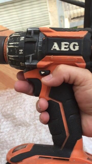 Máy khoan AEG 18v3CN ko than. Mua bán Đồ chuyên dụng, Giống nuôi trồng tại Quận 4 Tp Hồ Chí Minh được đăng bởi lê hải thần hình 1