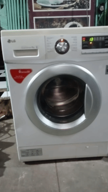 Máy giặt LG 8kg cửa ngang DirectDrive nước nóng. Mua bán Máy giặt tại Quận Tân Phú Tp Hồ Chí Minh được đăng bởi Điện Tử Quách Điêu hình 1