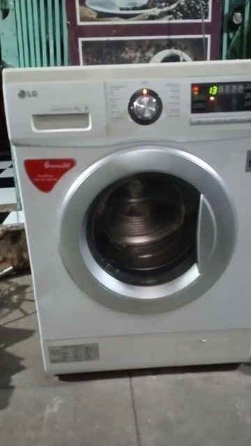 Máy giặt LG 8kg cửa ngang DirectDrive nước nóng. Mua bán Máy giặt tại Quận Tân Phú Tp Hồ Chí Minh được đăng bởi Điện Tử Quách Điêu hình 1