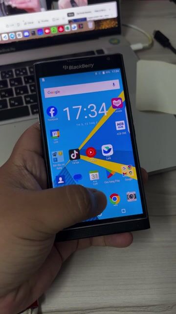 BlackBerry Priv Đen dành cho anh em muốn sưu tầm. Mua bán Điện thoại tại Quận Bình Thạnh Tp Hồ Chí Minh được đăng bởi Tiến hình 1