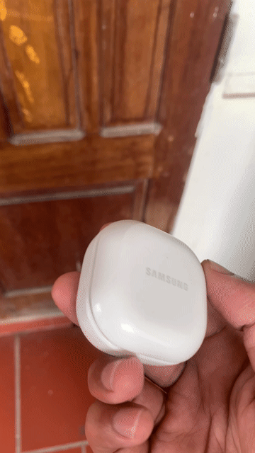 Tai nghe Samsung Trắng. Mua bán Tivi, Âm thanh tại Quận Bắc Từ Liêm Hà Nội được đăng bởi Vũ Phong hình 1
