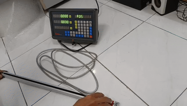 Thước Quang Máy Phay Máy Công Cụ 2 Trục 3 Trục. Mua bán Đồ chuyên dụng, Giống nuôi trồng tại undefined undefined được đăng bởi CÔNG TY CÔNG NGHỆ Á CHÂU hình 1