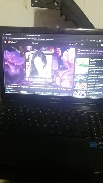 Samsung Laptop AMD A6-4400M 4GB/500GB. Mua bán Laptop tại Thành phố Thủ Đức Tp Hồ Chí Minh được đăng bởi Ly Ly hình 1