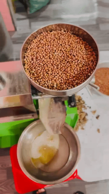 Dầu ăn Lạc nguyên chất. Mua bán Đồ ăn, thực phẩm và các loại khác tại Quận Liên Chiểu Đà Nẵng được đăng bởi Lê Thị Mỹ Lệ  hình 1