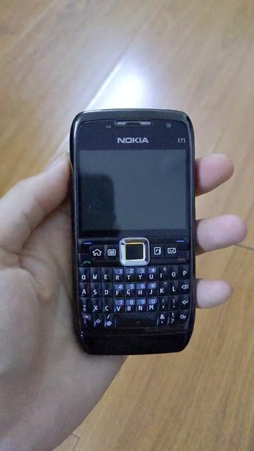 Nokia E71 giá...chưa bằng bộ vỏ.. Mua bán Điện thoại tại Quận Thanh Xuân Hà Nội được đăng bởi OM hình 1