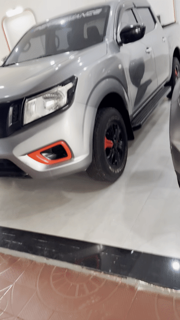 Nissan Navara 2.4Sàn Xám Xe bán tải. Mua bán Ô tô tại Thị Xã Buôn Hồ Đắk Lắk được đăng bởi TRUNG THỊNH PHÁT hình 1