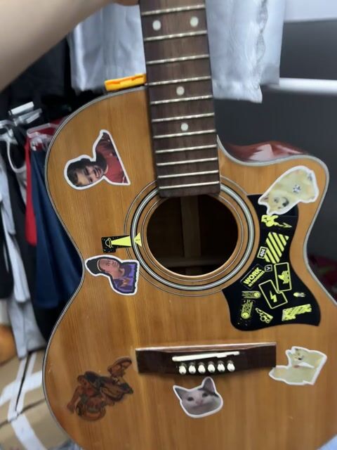 Đàn guitar G-Tone GT-4 Gỗ Nâu. Mua bán Nhạc cụ tại Quận Bình Thạnh Tp Hồ Chí Minh được đăng bởi Trần Quốc Hưng hình 1