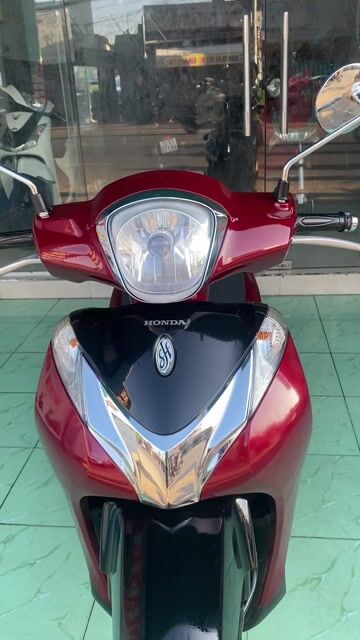 Honda SH Mode Đỏ đen. Mua bán Xe máy tại Thành phố Dĩ An Bình Dương được đăng bởi XE MÁY MẠNH LOAN GÓP 0đ hình 1