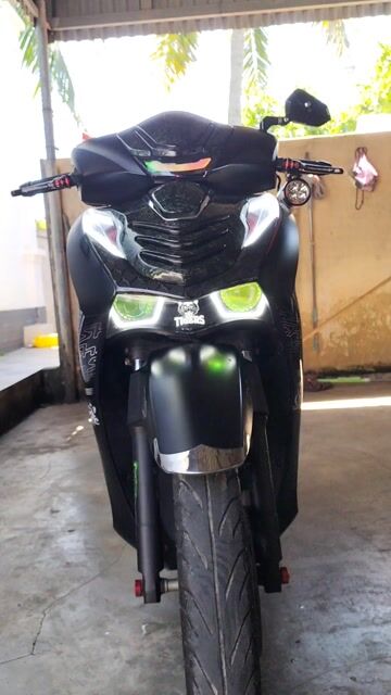 Xe SH160i độ 60-70củ cần bán sớm. Mua bán Xe máy tại Huyện Kim Thành Hải Dương được đăng bởi Nguyễn Công Hoan  hình 1