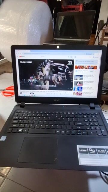 Acer Aspire ES1-572 i3 Thế hệ 7 Đen. Mua bán Laptop tại Quận Ninh Kiều Cần Thơ được đăng bởi Nguyễn Tuấn  hình 1