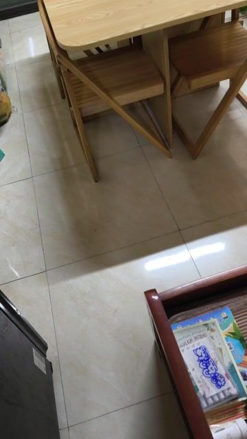 Bộ bàn ăn thông minh Gỗ 4 ghế. Mua bán Bàn ghế tại Quận Tây Hồ Hà Nội được đăng bởi nguyen van chien hình 1