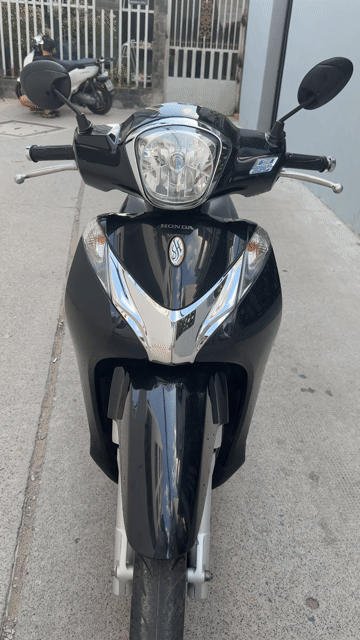 Honda SH Mode 2015 Đen 31000 km. Mua bán Xe máy tại Quận 7 Tp Hồ Chí Minh được đăng bởi Gia Bảo  hình 1
