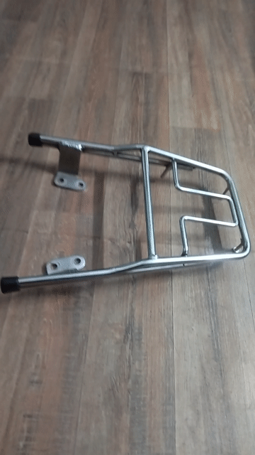Giá đỡ xe máy Kim loại Bạc. Mua bán Phụ tùng xe tại Huyện Nhà Bè Tp Hồ Chí Minh được đăng bởi Gạo  hình 1